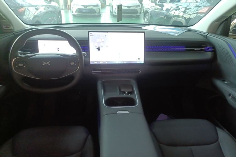 Used XPeng G6 2025 625 Long-Range Max Tech Edition Center Console