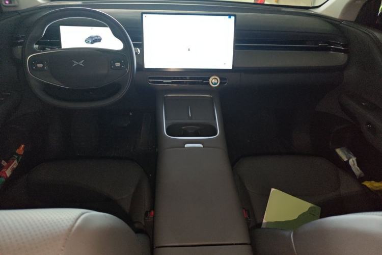 Used XPeng G6 2025 625 Long-Range Max Tech Edition Center Console