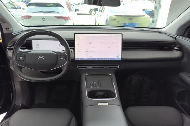 Used XPeng G6 2025 625 Long-Range Max Tech Edition Center Console