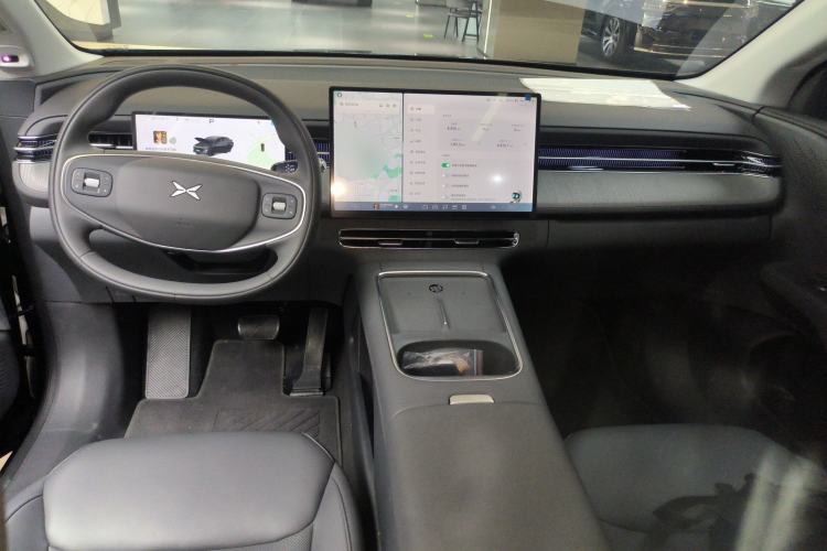 Used XPeng G6 2025 625 Long-Range Max Tech Edition Center Console