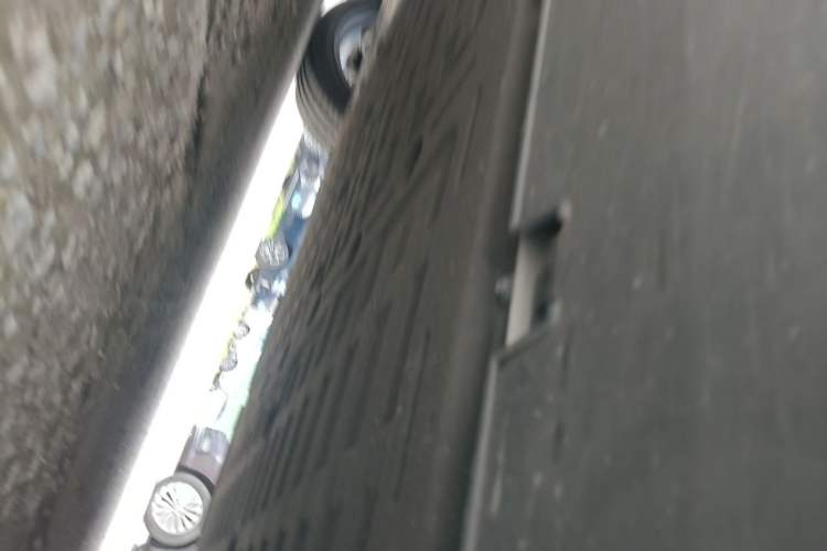 Used XPeng G6 2025 625 Long-Range Max Flagship Edition Chassis Front Left