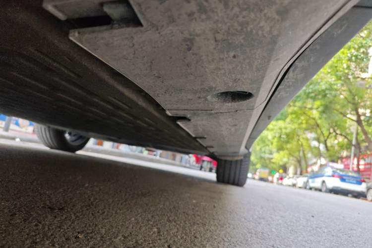 Used XPeng G6 2025 625 Long-Range Max Flagship Edition Chassis Front Left
