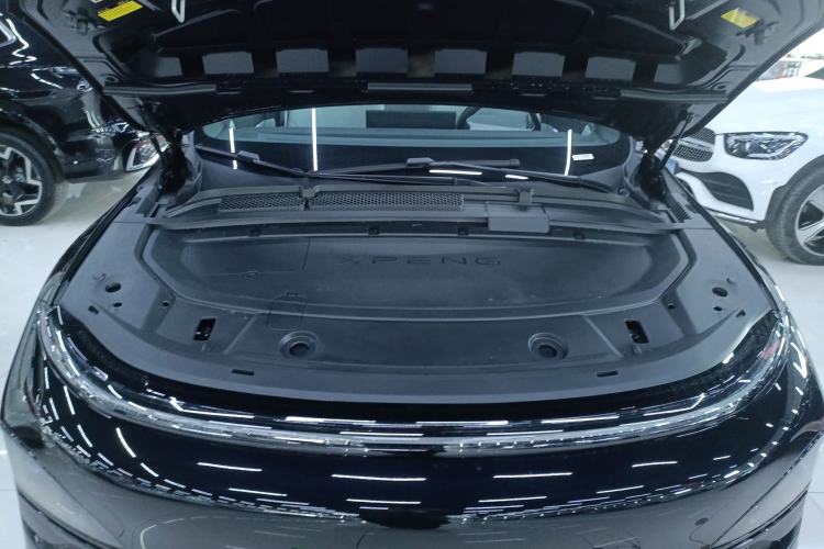 Used XPeng G6 2025 625 Long-Range Max Tech Edition Engine Bay