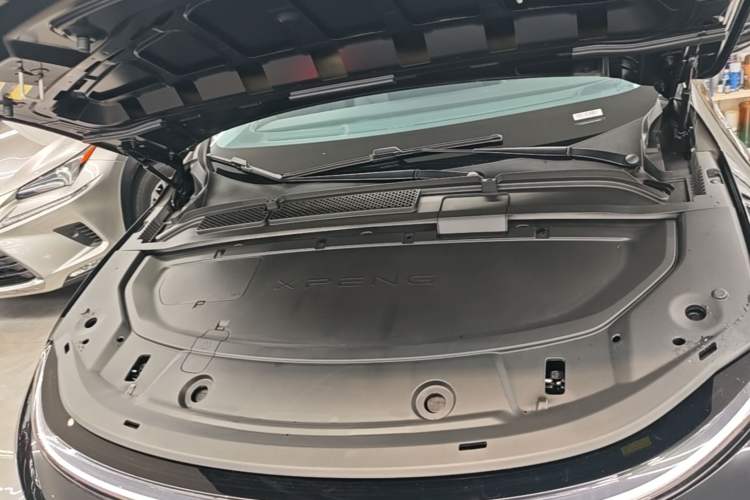 Used XPeng G6 2025 625 Long-Range Max Tech Edition Engine Bay