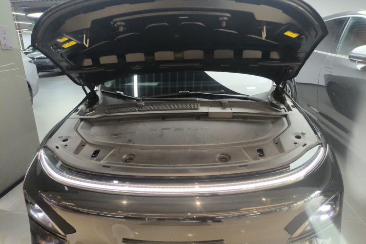 Used XPeng G6 2025 625 Long-Range Max Tech Edition Engine Bay