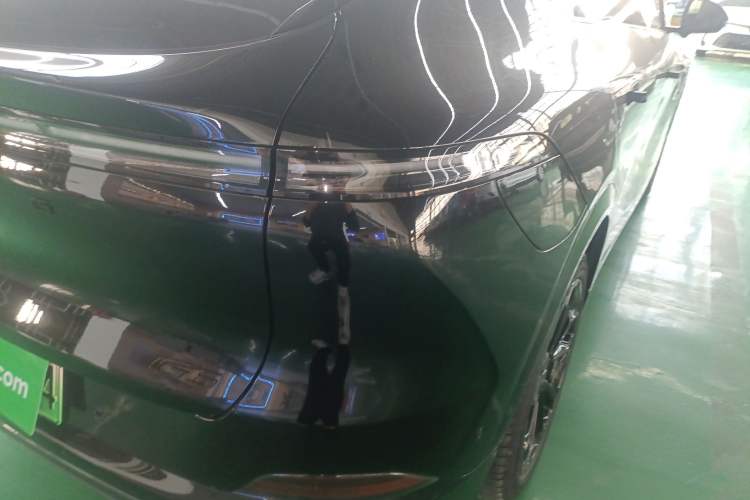 Used XPeng G6 2025 625 Long-Range Max Tech Edition Exterior 3