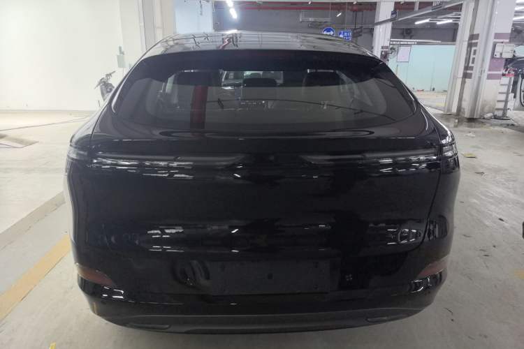 Used XPeng G6 2025 625 Long-Range Max Tech Edition Exterior 4