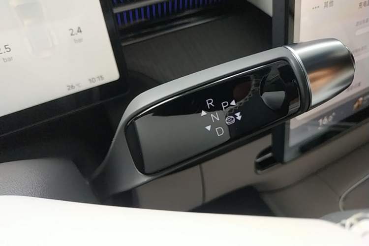 Used XPeng G6 2025 625 Long-Range Max Flagship Edition Gear Lever