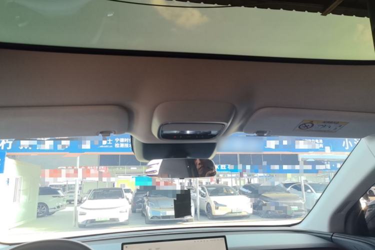 Used XPeng G6 2025 625 Long-Range Max Tech Edition Headliner