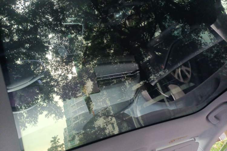 Used XPeng G6 2025 625 Long-Range Max Tech Edition Headliner