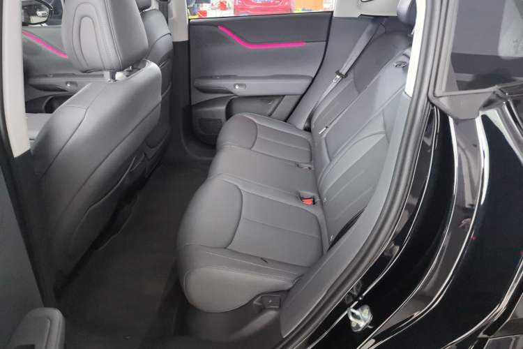 Used XPeng G6 2025 625 Long-Range Max Tech Edition Interior 1