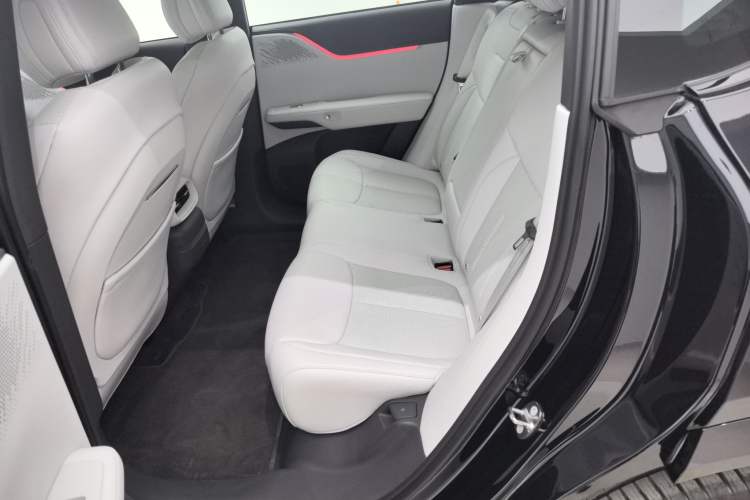 Used XPeng G6 2025 625 Long-Range Max Tech Edition Interior 1