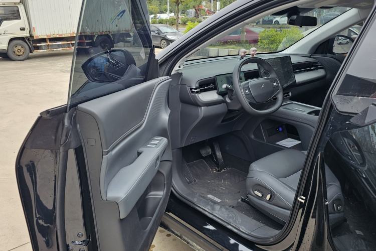 Used XPeng G6 2025 625 Long-Range Max Tech Edition Interior 2