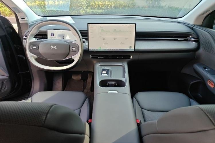 Used XPeng G6 2025 625 Long-Range Max Tech Edition Interior 2
