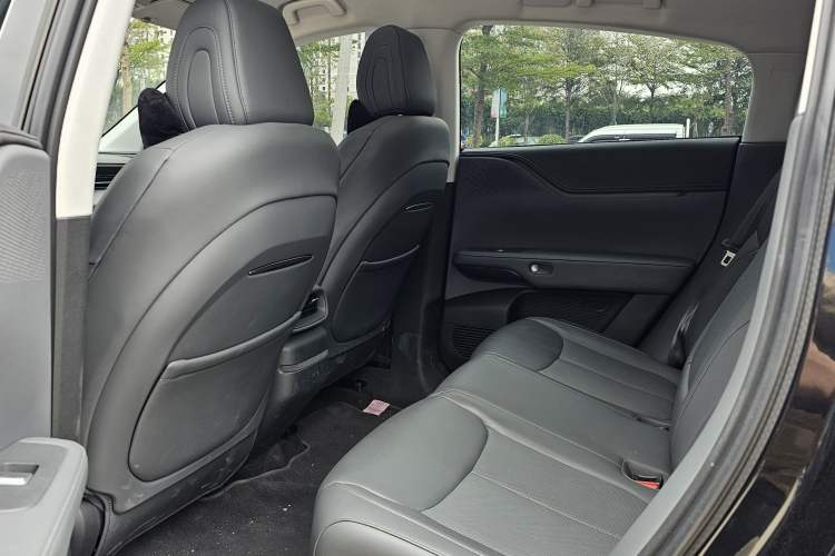 Used XPeng G6 2025 625 Long-Range Max Tech Edition Interior 3