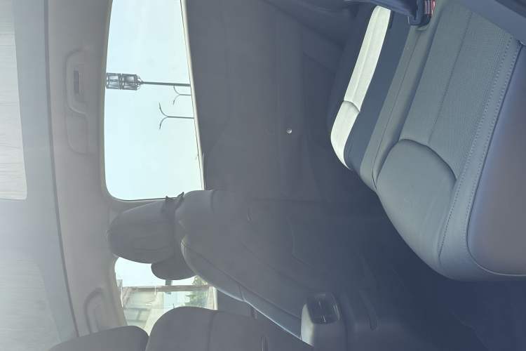 Used XPeng G6 2025 625 Long-Range Max Tech Edition Interior 3