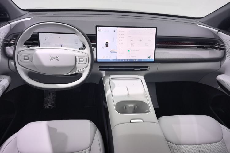 Used XPeng G6 2025 625 Long-Range Max Tech Edition Interior 3