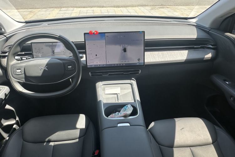 Used XPeng G6 2025 625 Long-Range Max Tech Edition Interior 4