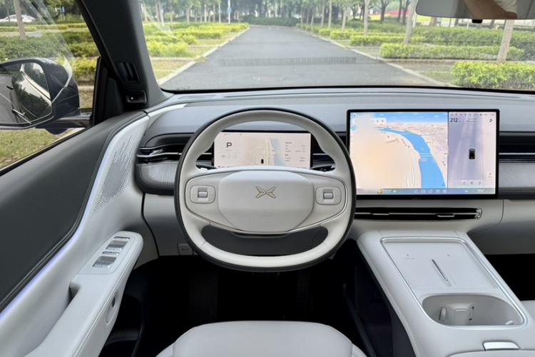 Used XPeng G6 2025 625 Long-Range Max Tech Edition Interior 4