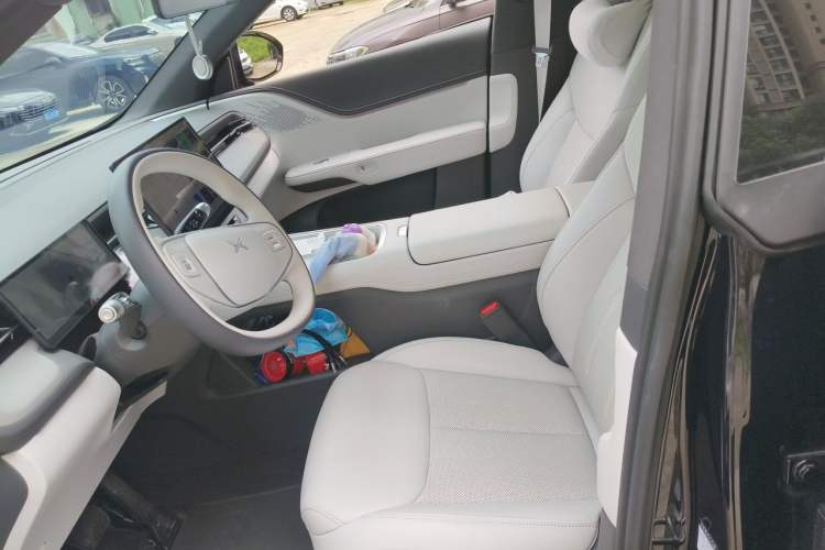 Used XPeng G6 2025 625 Long-Range Max Flagship Edition Left Front Seat