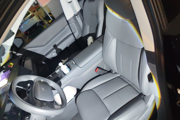 Used XPeng G6 2025 625 Long-Range Max Tech Edition Left Front Seat