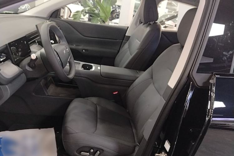Used XPeng G6 2025 625 Long-Range Max Flagship Edition Left Front Seat