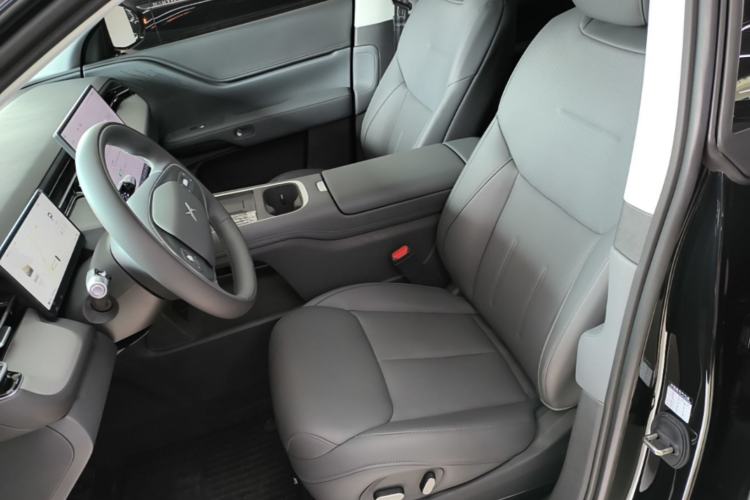 Used XPeng G6 2025 625 Long-Range Max Tech Edition Left Front Seat