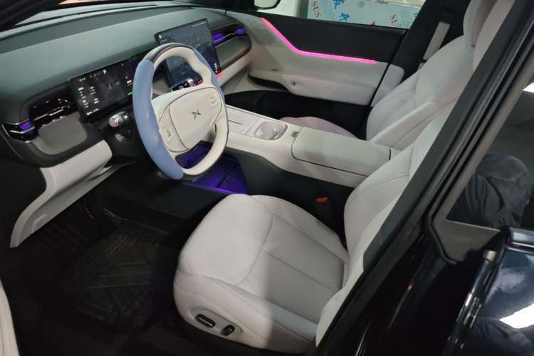Used XPeng G6 2025 625 Long-Range Max Tech Edition Left Front Seat