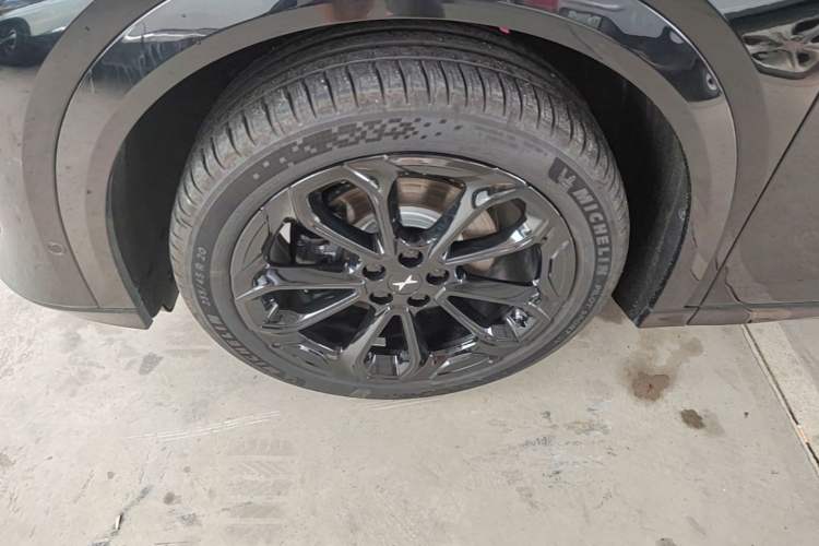 Used XPeng G6 2025 625 Long-Range Max Tech Edition Left Front Wheel Hub