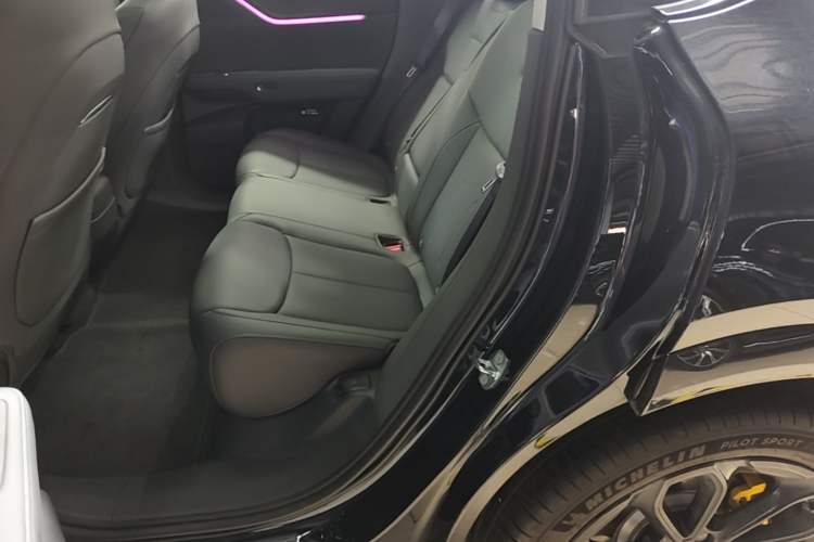 Used XPeng G6 2025 725 Ultra-Long Range Max Flagship Edition Left Rear Seat