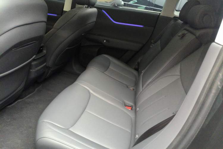 Used XPeng G6 2025 625 Long-Range Max Tech Edition Left Rear Seat