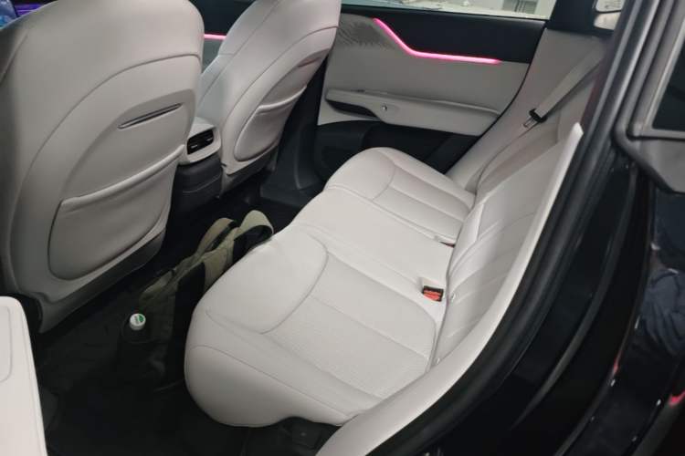 Used XPeng G6 2025 625 Long-Range Max Tech Edition Left Rear Seat