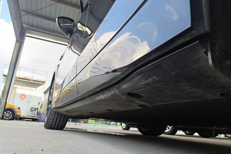 Used XPeng G6 2025 625 Long-Range Max Tech Edition Left Side Sill