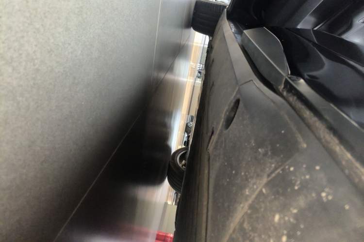 Used XPeng G6 2025 625 Long-Range Max Tech Edition Left Side Sill
