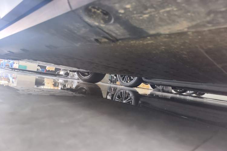Used XPeng G6 2025 625 Long-Range Max Flagship Edition Left Side Sill