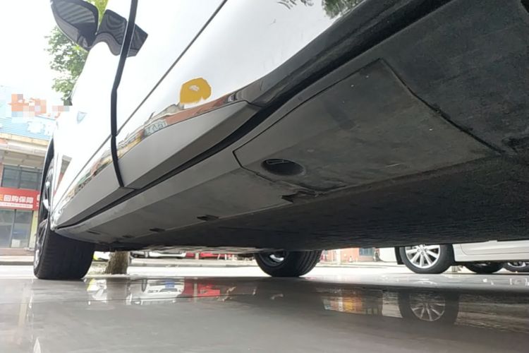 Used XPeng G6 2025 625 Long-Range Max Flagship Edition Left Side Sill