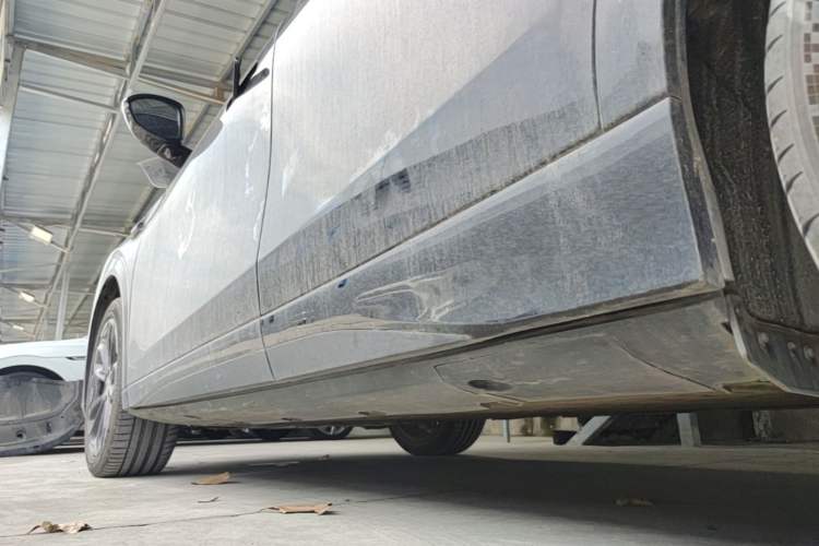 Used XPeng G6 2025 625 Long-Range Max Flagship Edition Left Side Sill