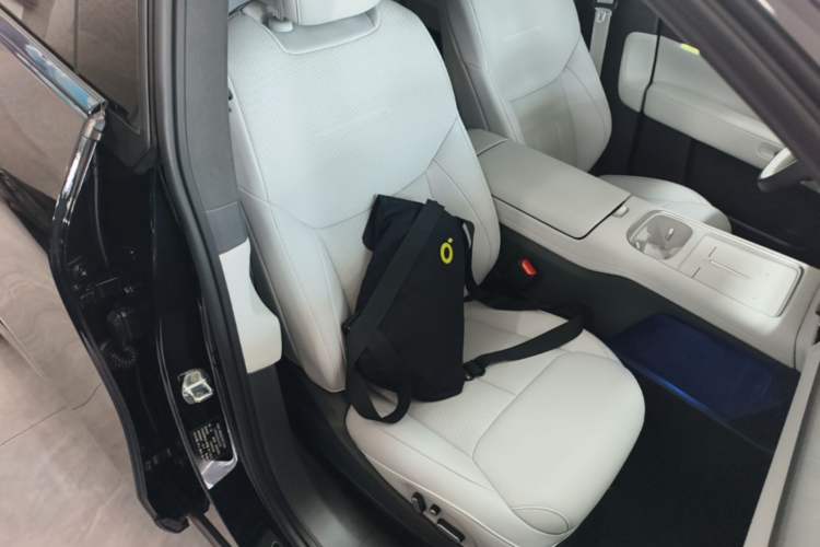 Used XPeng G6 2025 625 Long-Range Max Flagship Edition Right Front Seat
