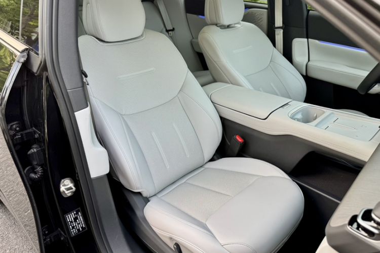 Used XPeng G6 2025 625 Long-Range Max Tech Edition Right Front Seat