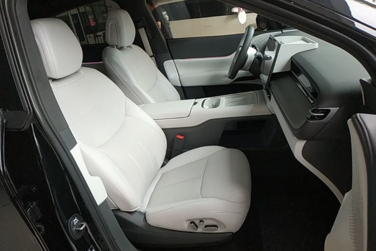 Used XPeng G6 2025 625 Long-Range Max Flagship Edition Right Front Seat