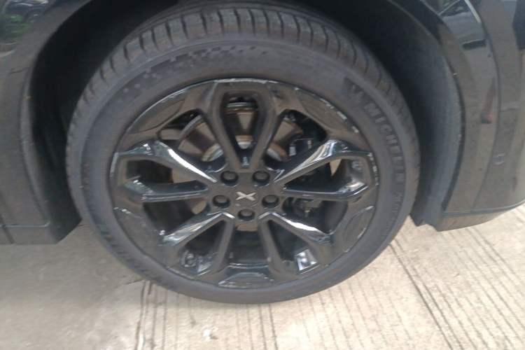 Used XPeng G6 2025 625 Long-Range Max Tech Edition Right Front Wheel Hub