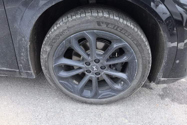 Used XPeng G6 2025 625 Long-Range Max Tech Edition Right Front Wheel Hub