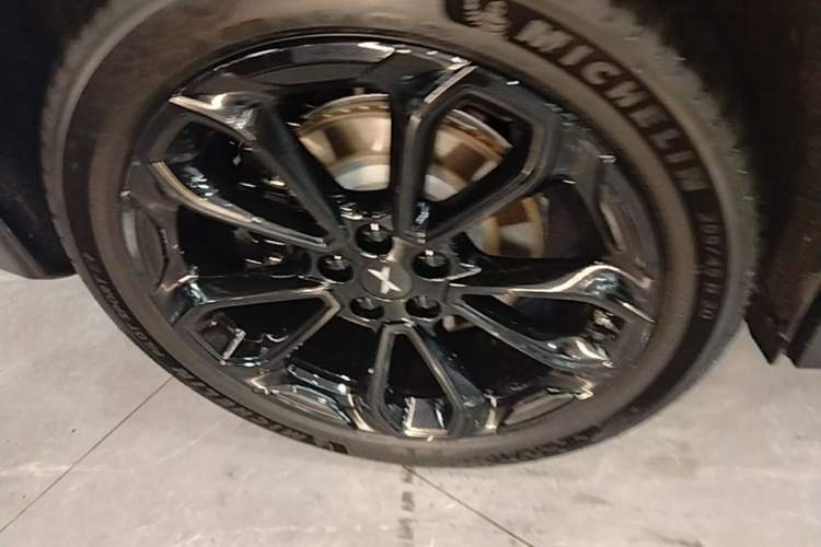 Used XPeng G6 2025 625 Long-Range Max Flagship Edition Right Rear Wheel Hub