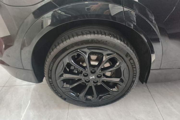 Used XPeng G6 2025 625 Long-Range Max Flagship Edition Right Rear Wheel Hub