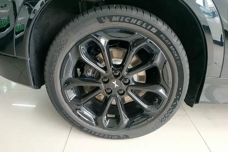 Used XPeng G6 2025 625 Long-Range Max Flagship Edition Right Rear Wheel Hub