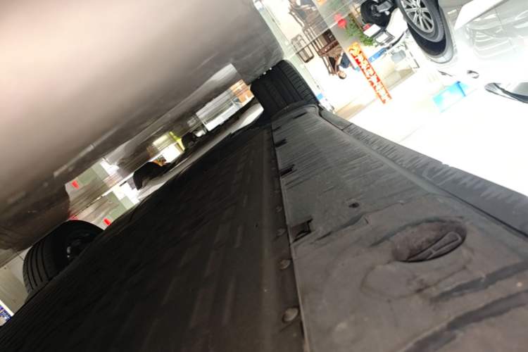 Used XPeng G6 2025 625 Long-Range Max Tech Edition Right Side Sill