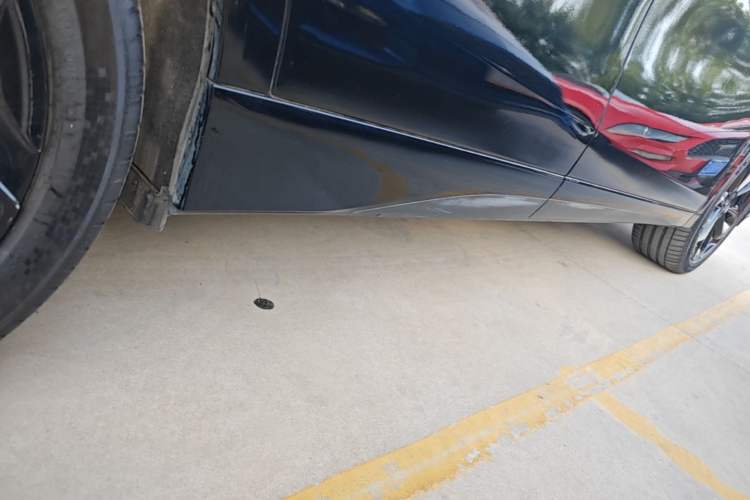 Used XPeng G6 2025 625 Long-Range Max Tech Edition Right Side Sill