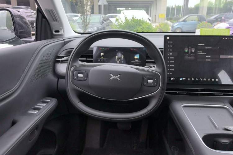 Used XPeng G6 2025 625 Long-Range Max Tech Edition Steering Wheel