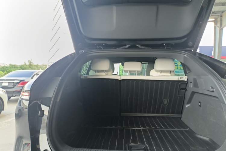 Used XPeng G6 2025 625 Long-Range Max Tech Edition Trunk