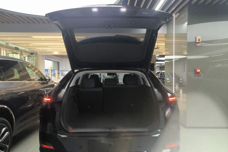 Used XPeng G6 2025 625 Long-Range Max Tech Edition Trunk